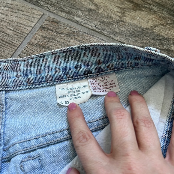 Vintage Sergio Valente Heart Print Shorts, Ruffle Detail Hem, Blue, Size 13/14 - Picture 3 of 9